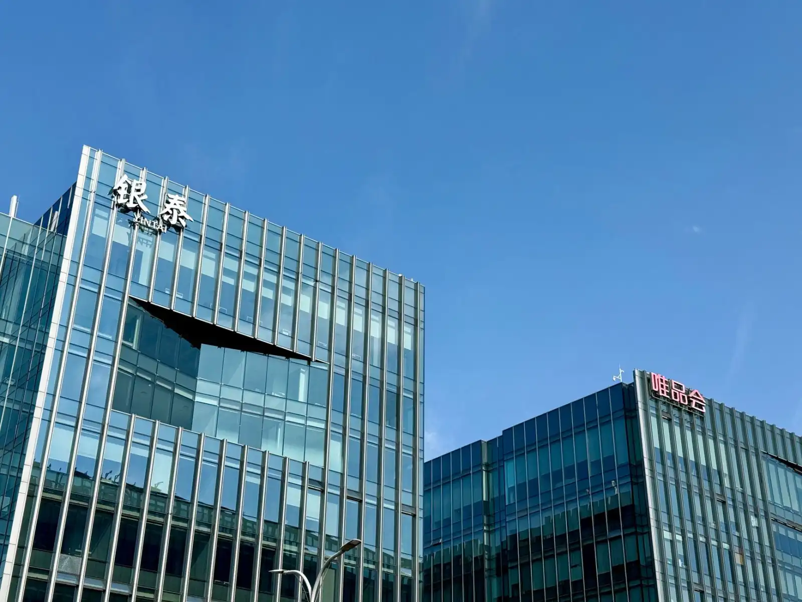 沈阳广告设计公司分享：企业品牌视觉物料制作的核心流程解析