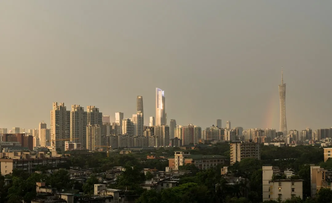 诚合信广告图文制作工艺对比：数字印刷与写真喷绘适用场景
