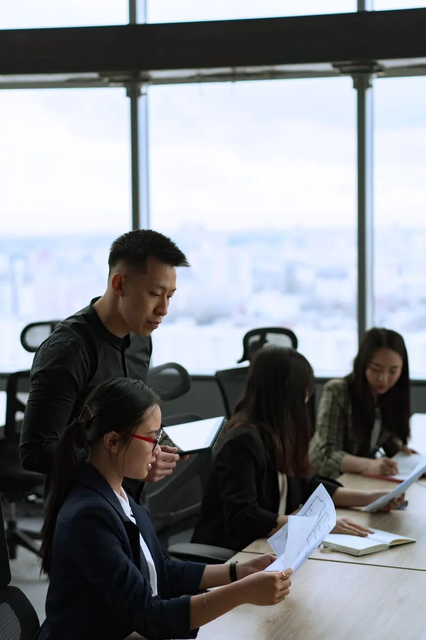 诚合信图文制作技术解析:高精度输出与色彩管理标准